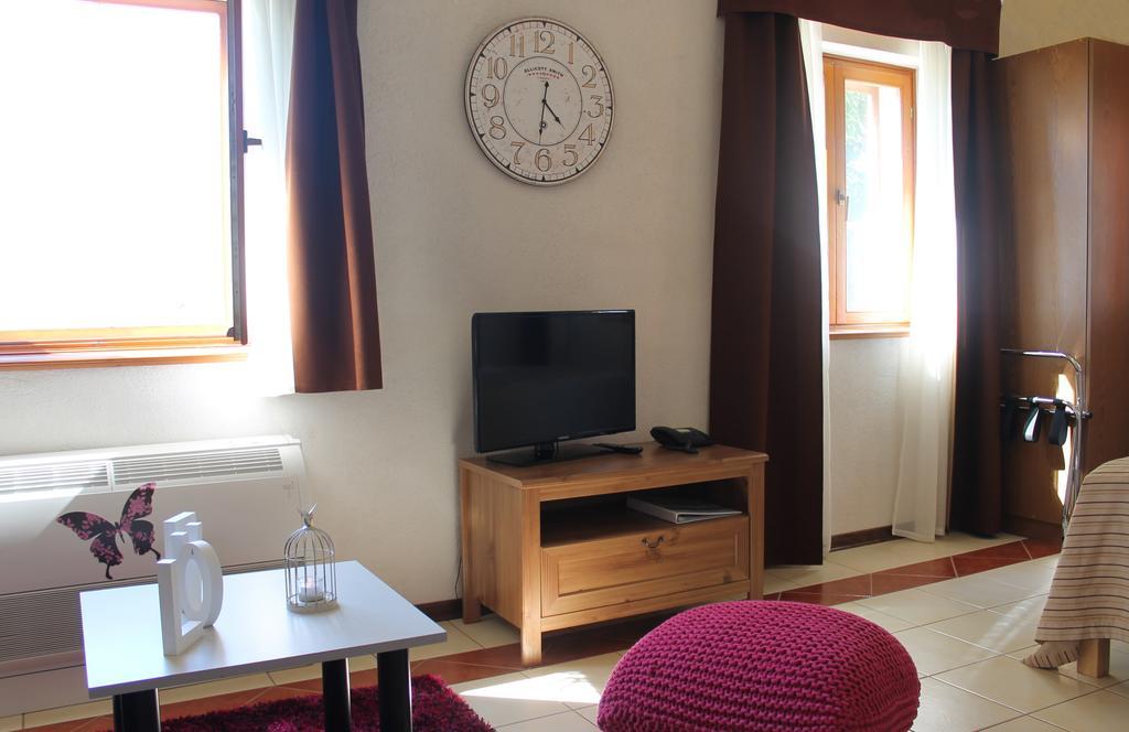 Apartment Kastel Motovun Esterno foto