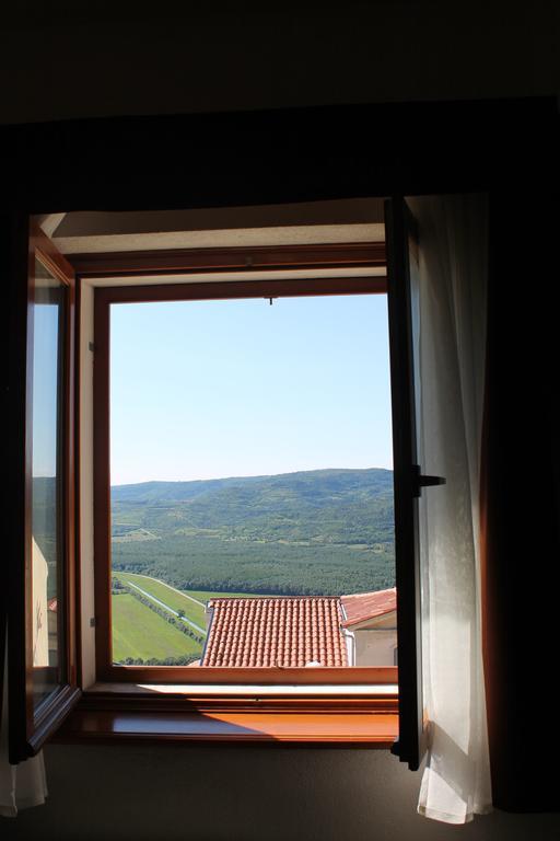 Apartment Kastel Motovun Esterno foto