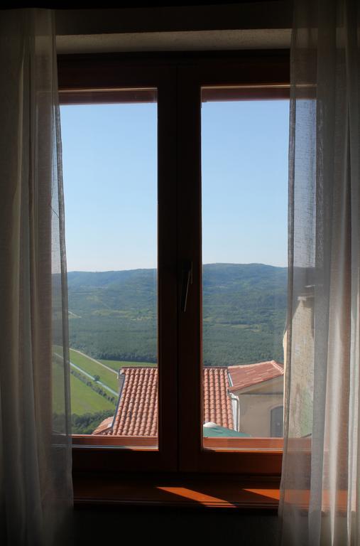 Apartment Kastel Motovun Esterno foto